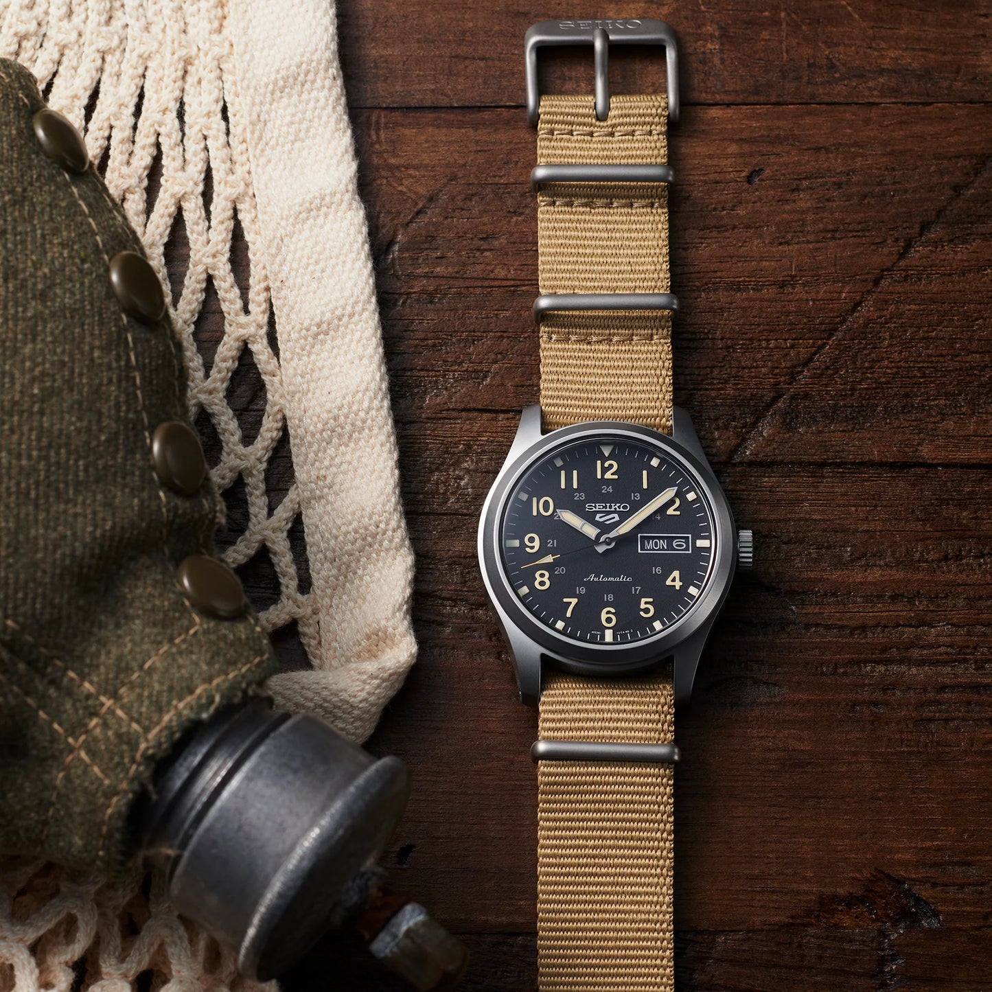 Seiko 5 Sports Field